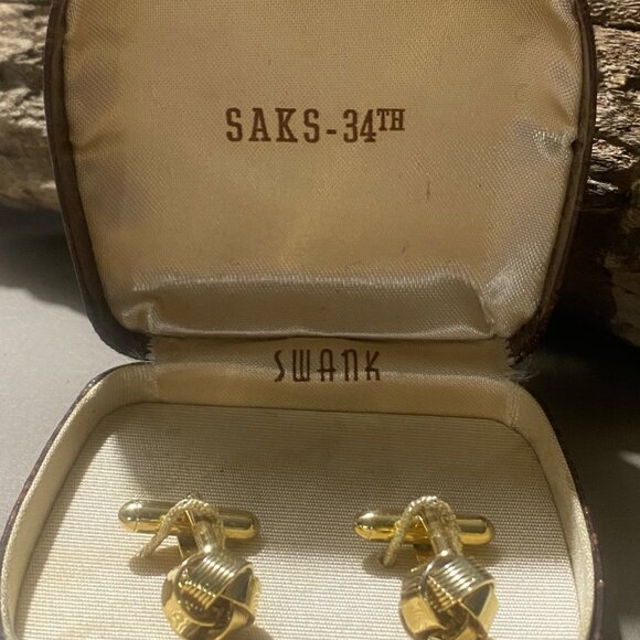 Vintage Swank Gold-Tone Screw Cufflinks With Saks-34th Case - Picture 5 of 7
